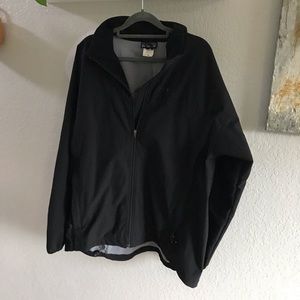 LOW PRICE MOVING- PATAGONIA MENS WATERPROOF COAT